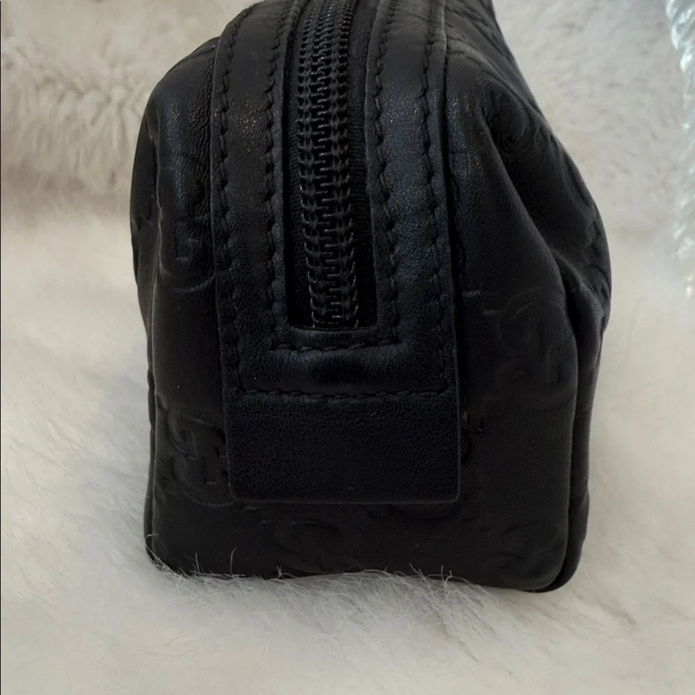 Gucci Black Embossed leather Toiletry Bag - Picture 3 of 13